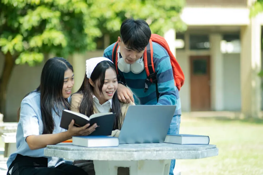 Chảy máu chất xám ở Indonesia: Vì sao người trẻ có chuyên môn rời quê hương tìm việc ở nước ngoài