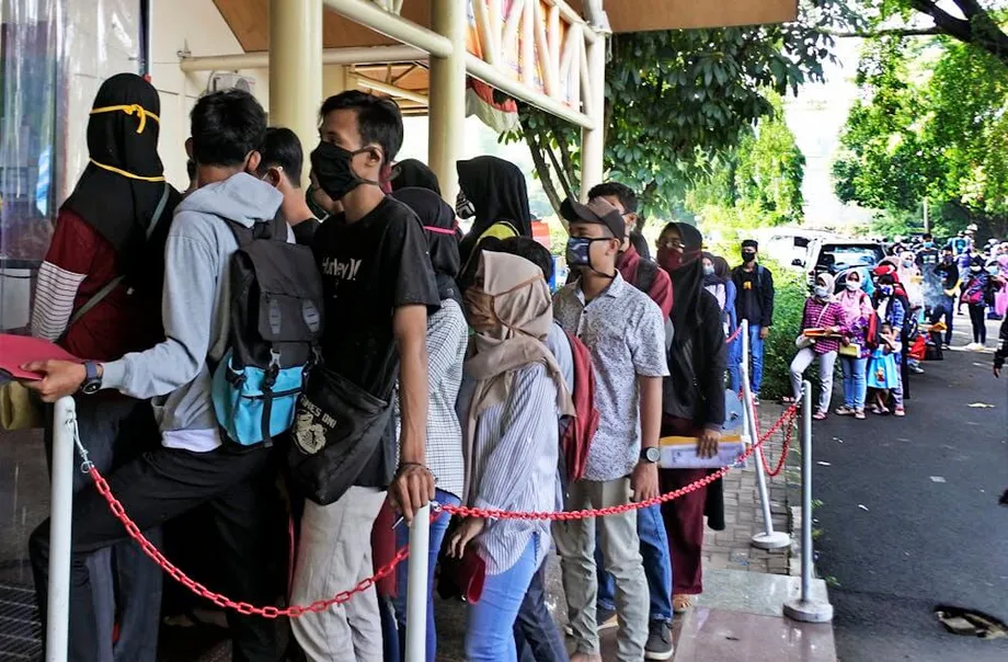 Khủng hoảng thất nghiệp ở Indonesia: Hội chợ việc làm, sức ép kinh tế và cuộc vật lộn tìm việc làm tử tế
