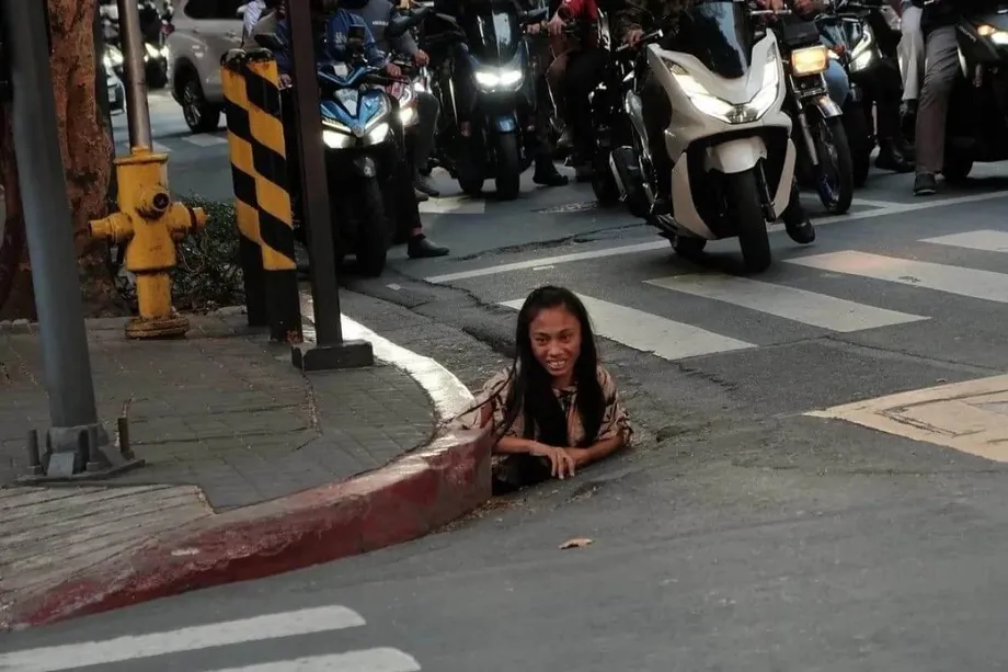 Dưới bề mặt: Cuộc sống khuất lấp của những người sống trong cống ngầm ở Philippines và khủng hoảng vô gia cư đô thị