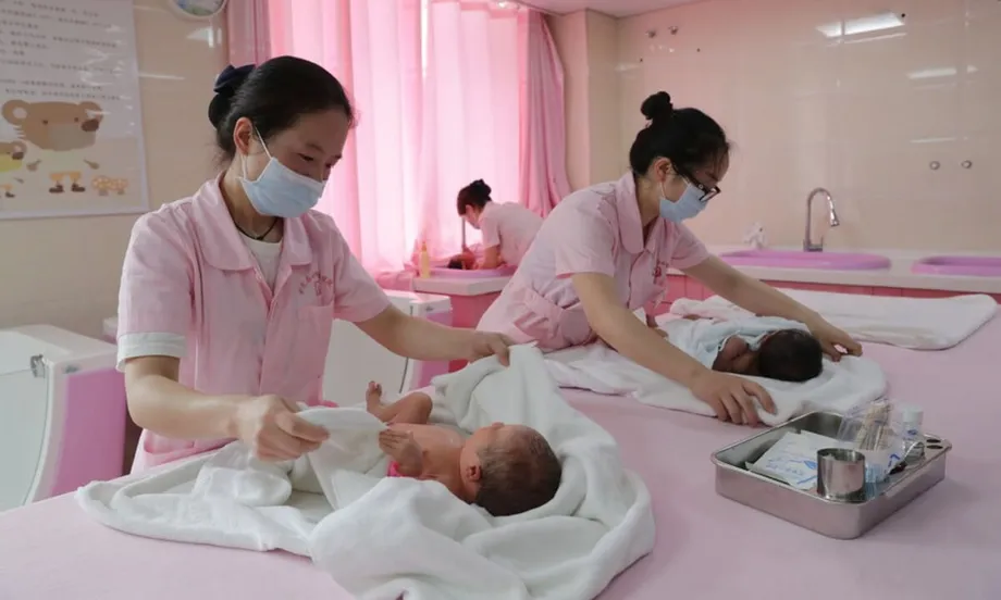 Trợ cấp sinh con trên toàn quốc của Trung Quốc: Tiền hỗ trợ có thể đảo ngược khủng hoảng nhân khẩu học?