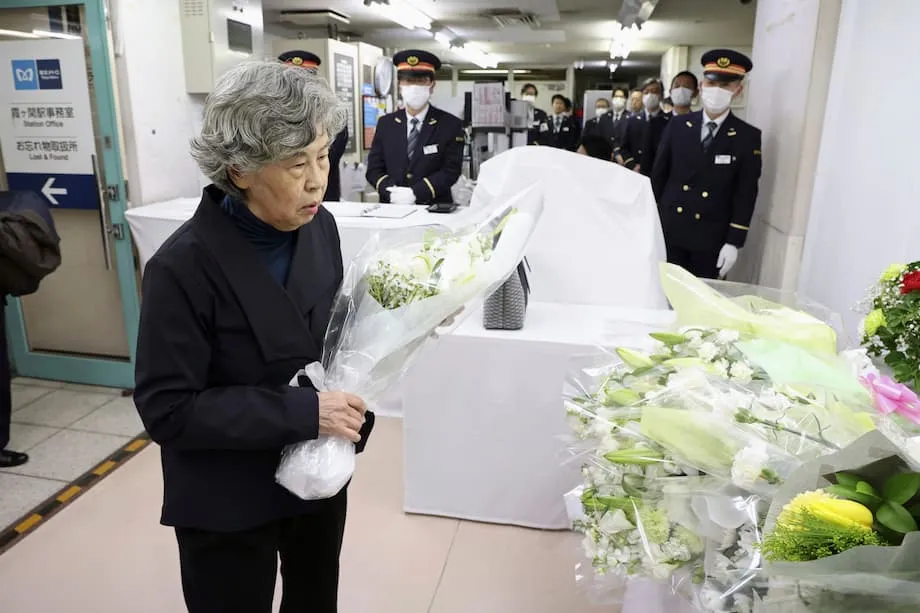 Con trai Shoko Asahara nổi lên làm thủ lĩnh Aleph: Cái bóng của Aum Shinrikyo ở Nhật Bản hiện đại