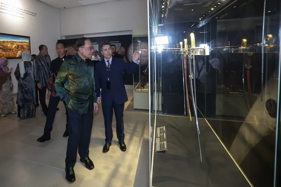 Anwar Ibrahim kêu gọi nhìn nhận lại những câu chuyện lịch sử thời thuộc địa: Tôn vinh Tipu Sultan và lịch sử châu Á