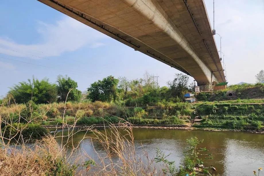 Myanmar đột ngột đóng cửa biên giới, khiến xuất khẩu Thái Lan đình trệ và thương mại khu vực chao đảo
