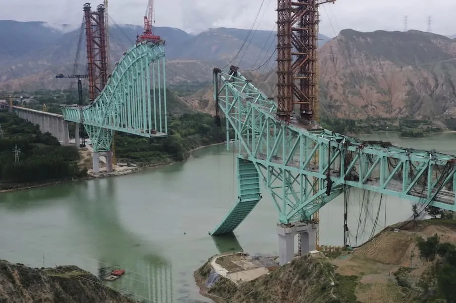 Thảm kịch trên sông Hoàng Hà: Sập cầu ở Thanh Hải, Trung Quốc khiến 12 người thiệt mạng