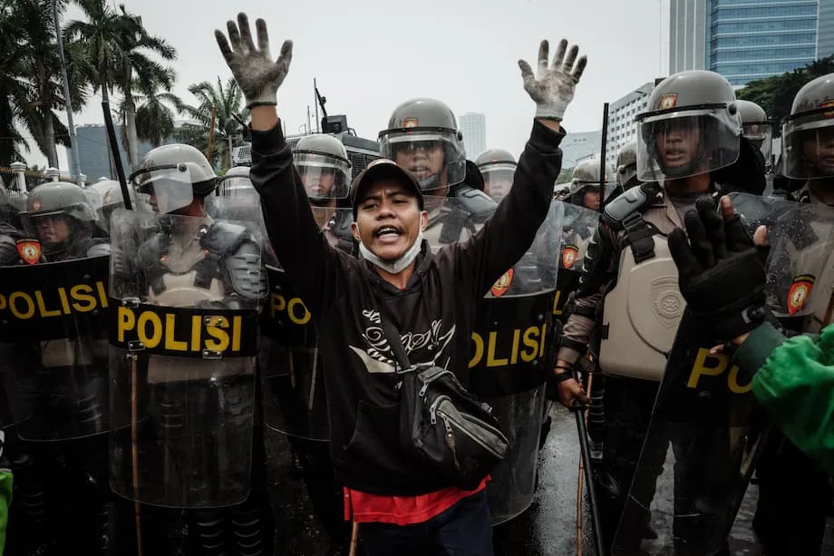 Các cuộc biểu tình chống chính phủ ở Indonesia năm 2025: Giới trẻ, chính sách thắt lưng buộc bụng và cuộc đấu tranh vì dân chủ