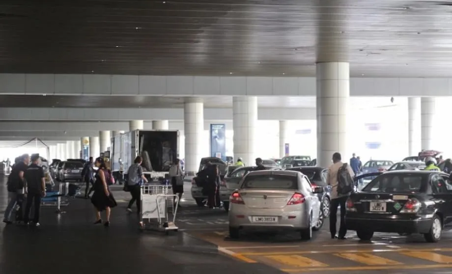 Malaysia trấn áp nạn chèo kéo taxi tại KLIA: Cuộc chiến vì danh tiếng, an toàn và sự công bằng