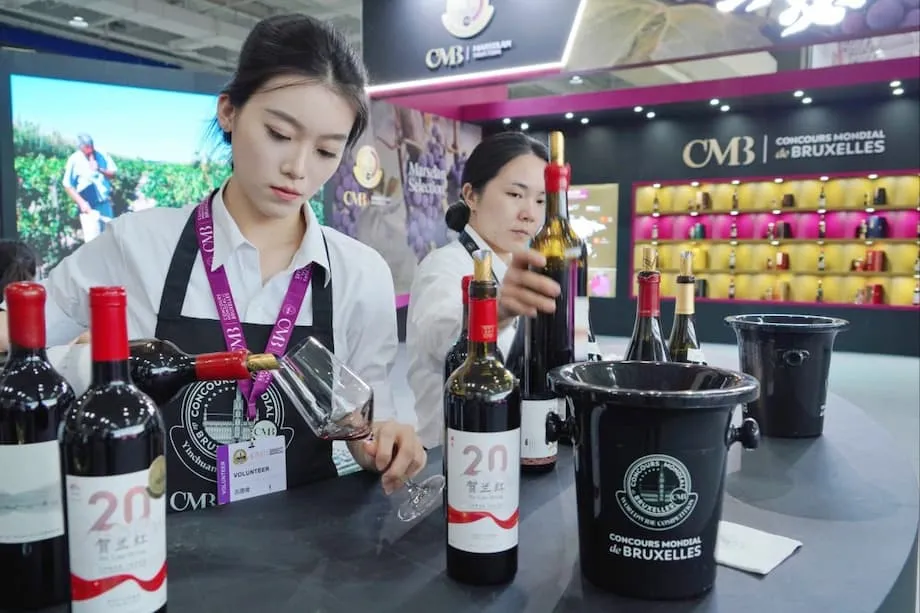 Cơn khát rượu vang Trung Quốc của Triều Tiên: lệnh trừng phạt, giới tinh hoa và thương mại tăng vọt