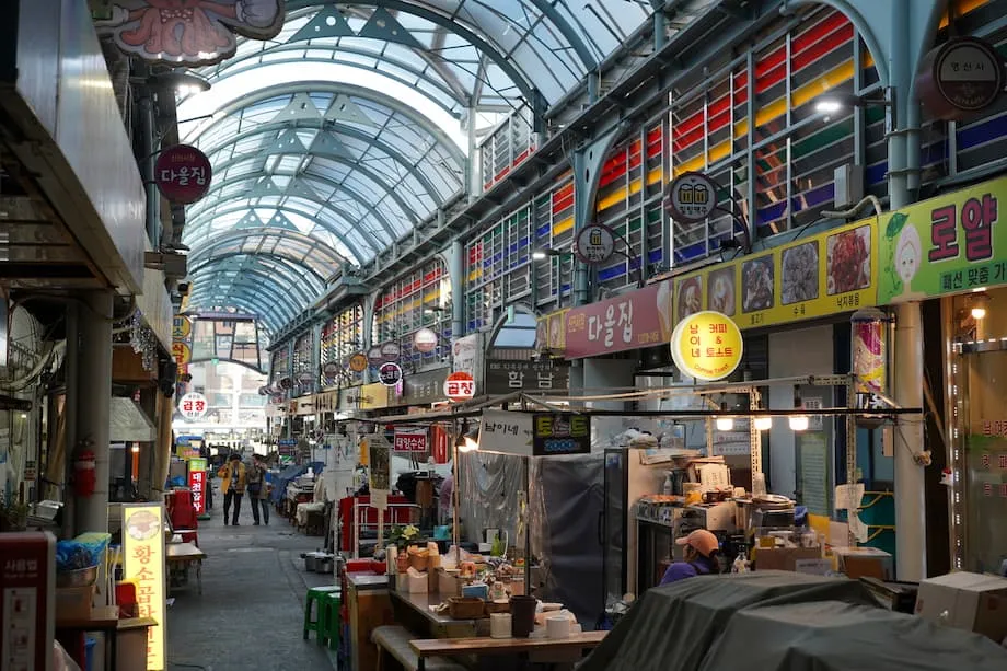 Khám phá chợ Jongno Sinjin: Viên ngọc truyền thống ẩn mình của Seoul