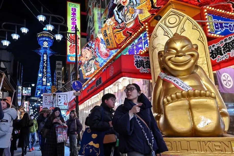 Osaka từ bỏ kế hoạch áp thuế du lịch đặc biệt giữa tranh luận toàn quốc về việc đánh thuế du khách nước ngoài