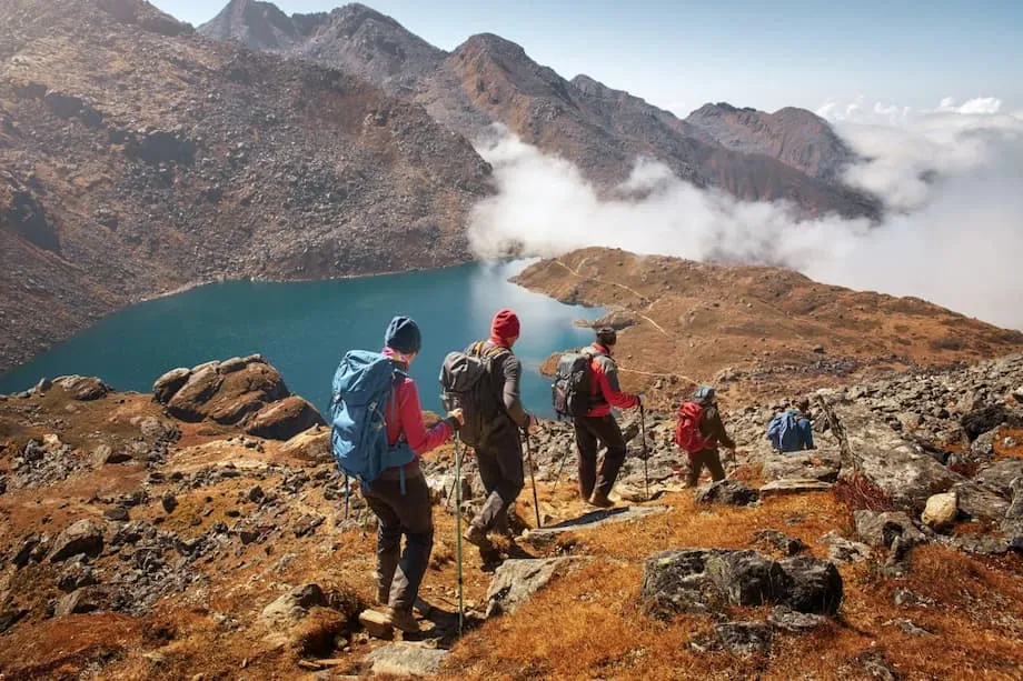 Nepal yêu cầu du khách nước ngoài sử dụng ứng dụng theo dõi