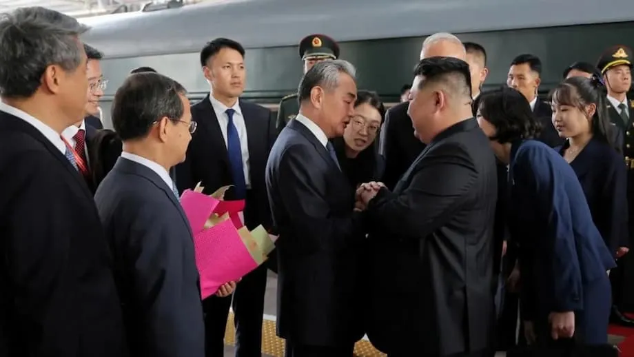 Kim Ju Ae bước ra sân khấu thế giới với tư cách người có thể kế nhiệm lãnh đạo Triều Tiên