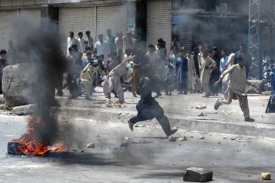 Pakistan bắt giữ hàng trăm người khi Balochistan đình công sau vụ đánh bom chết người ở Quetta