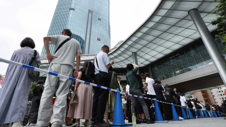 Khám phá NEWoMan Takanawa, trung tâm thương mại Tokyo có tầm nhìn ra núi Phú Sĩ, vườn trên mái và công nghệ đô thị thông minh