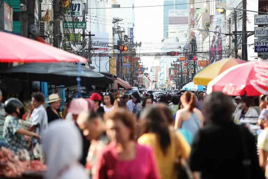 Lo ngại về an toàn khiến du khách Trung Quốc chuyển sang Việt Nam, trong khi Thái Lan tìm cách khôi phục niềm tin