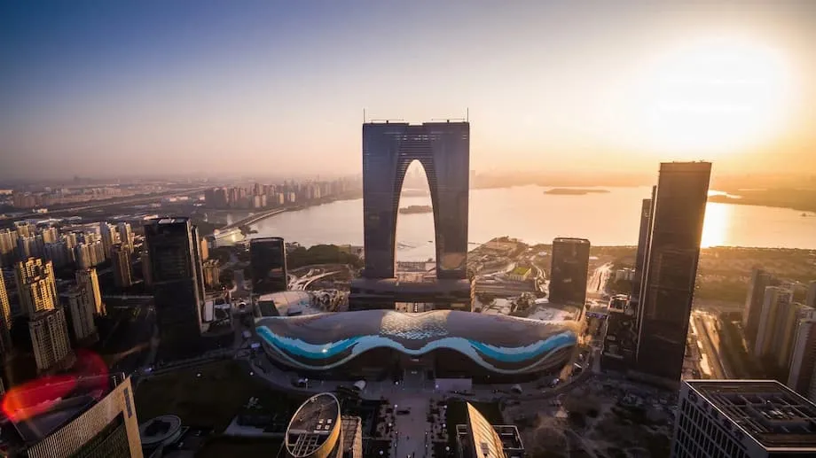 CapitaLand thu hút người mua sắm Trung Quốc bằng các thương hiệu mới và REIT bán lẻ tại Thượng Hải
