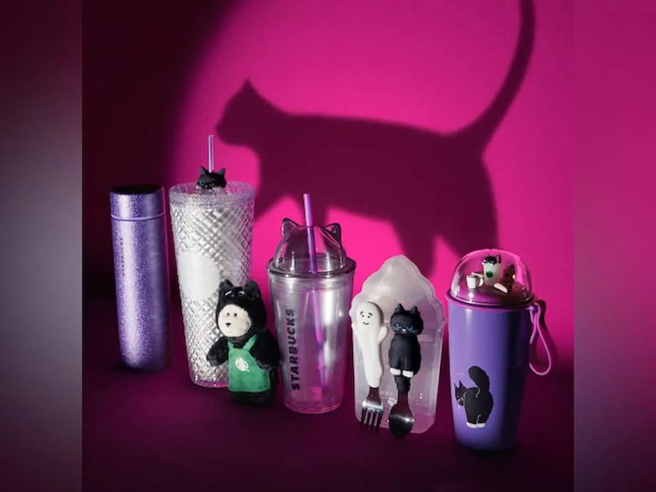 Starbucks Nhật Bản ra mắt bộ sưu tập mèo đen Halloween 2025 và Frappuccino quả mọng acai