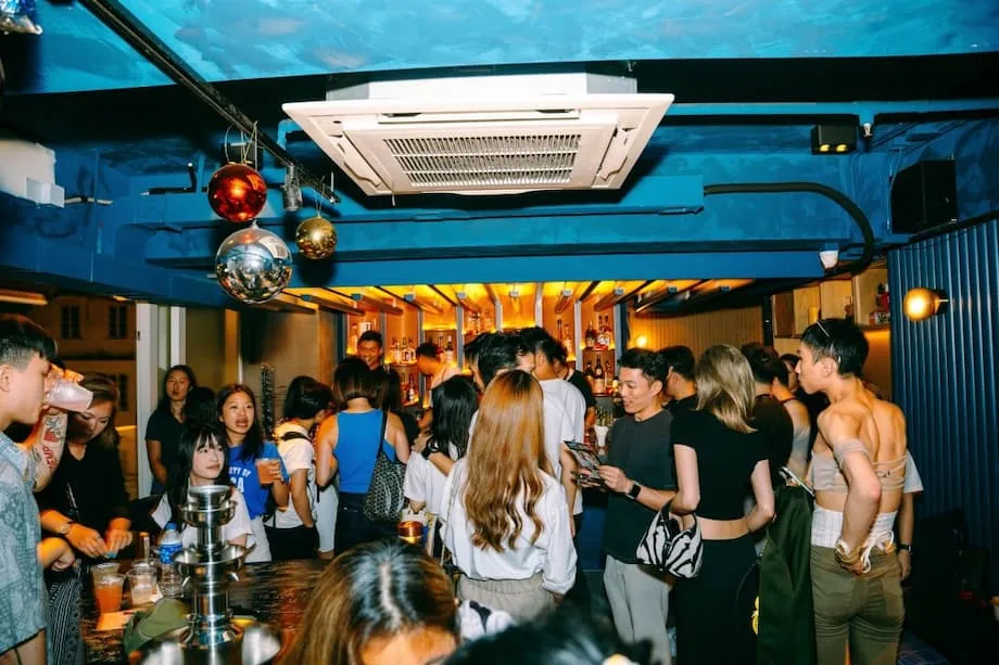 Các ứng dụng ăn uống kết nối xã hội đang thay đổi ngành nhà hàng Hong Kong như thế nào