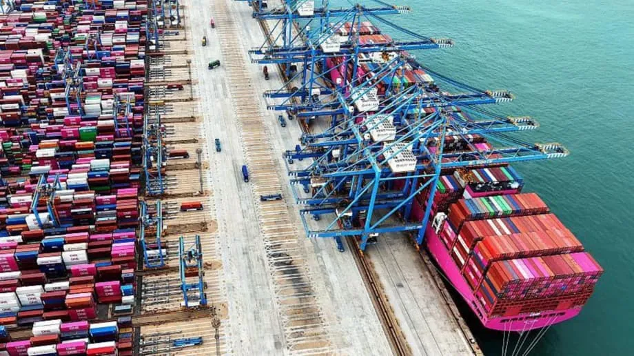 Thuế quan, đất hiếm và thỏa thuận đình chiến mong manh: Căng thẳng Mỹ - Trung lại leo thang trong năm 2025