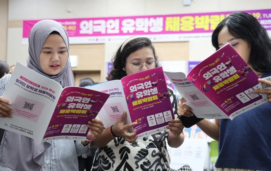 Học bổng Global Korea bị soi xét vì khó theo dõi cựu sinh viên