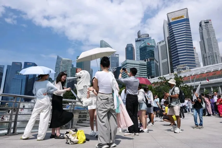 Vì sao du khách Trung Quốc có ý kiến trái chiều về Singapore lúc này