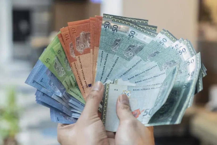 Ringgit tăng lên mức cao nhất trong 13 tháng khi Malaysia vượt trội so với các đồng tiền châu Á