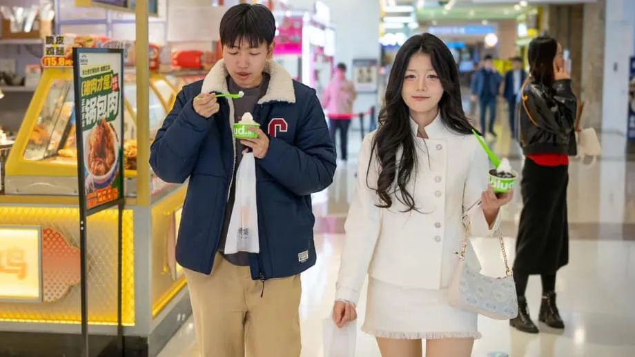 Vì sao giới trẻ Trung Quốc tiết kiệm thay vì chi tiêu