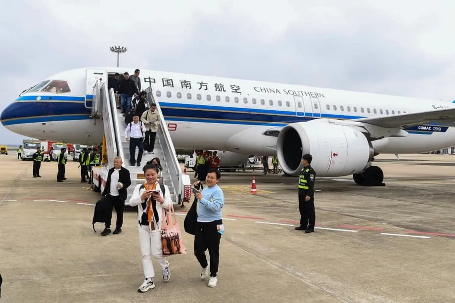 Chuyến bay kín chỗ, biên lợi nhuận teo tóp: Đường sắt cao tốc và tình trạng quá tải tuyến bay ở Trung Quốc bào mòn lợi nhuận hàng không ra sao
