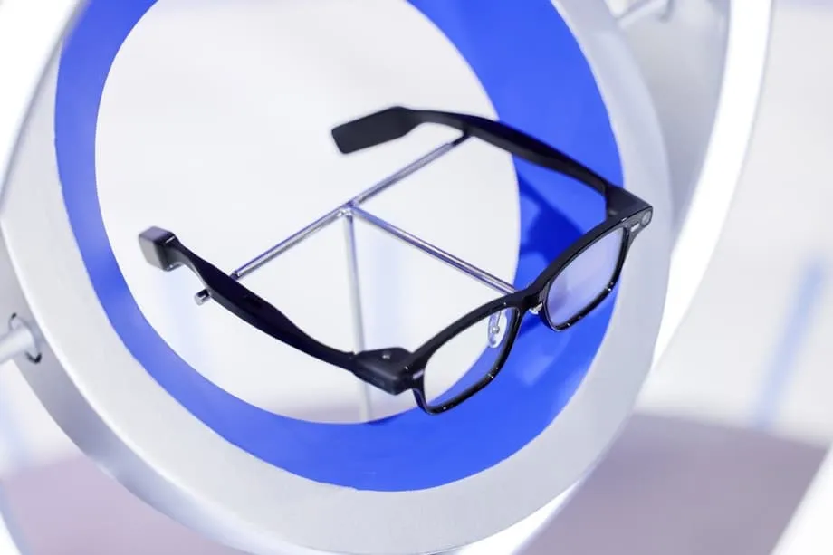 Alibaba ra mắt kính AI Quark tại Trung Quốc, cạnh tranh với Meta và Xiaomi