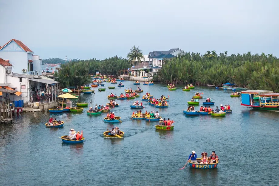 Các điểm du lịch nổi tiếng châu Á chật vật vì tình trạng quá tải du lịch