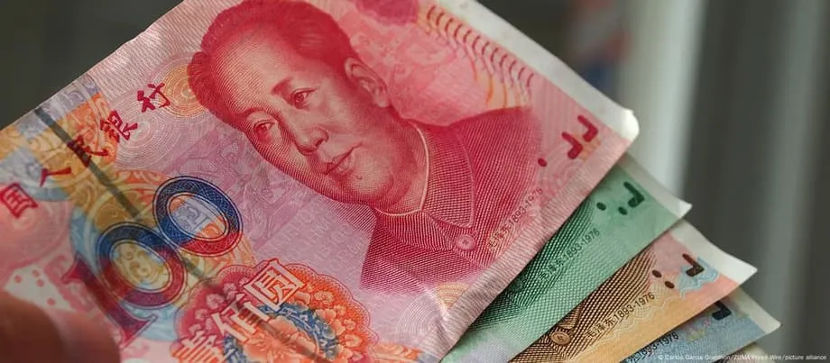 Đồng nhân dân tệ vượt đô la trong thanh toán xuyên biên giới của Trung Quốc khi sử dụng trong thương mại tăng lên, dù vẫn còn nhiều hạn chế
