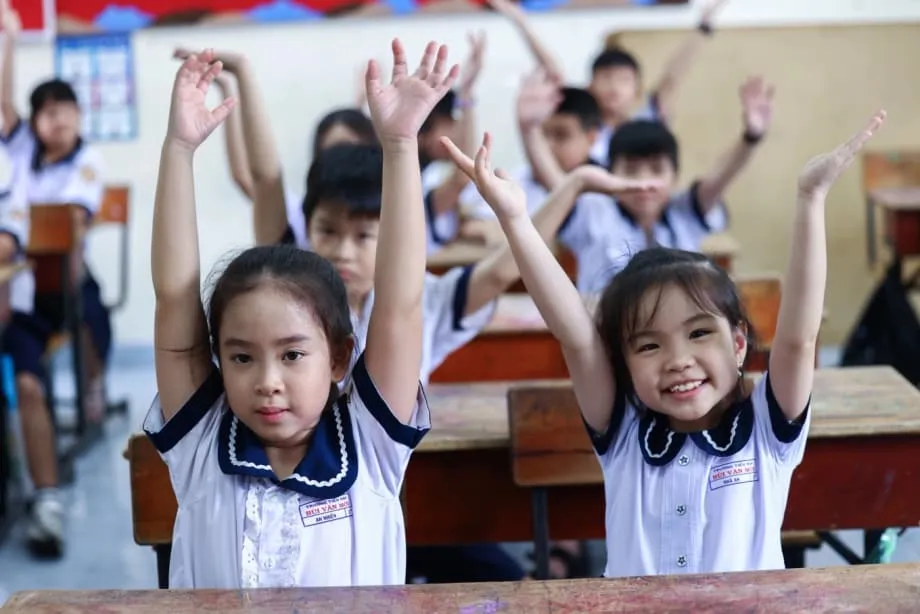 Trường công hay trường quốc tế ở Việt Nam: Chi phí, văn hóa và kết quả