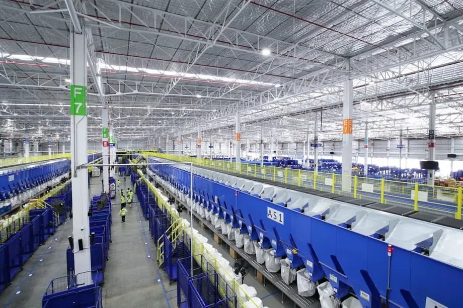 Lãnh đạo thương mại điện tử Thái Lan kêu gọi áp giá sàn 100 USD với hàng nhập khẩu bán trực tuyến và thu thuế khi thanh toán