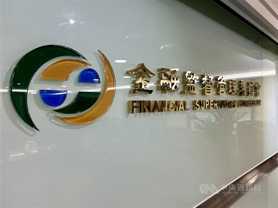 Đài Loan yêu cầu ngân hàng phong tỏa tài khoản rủi ro cao của lao động nước ngoài sắp rời đi