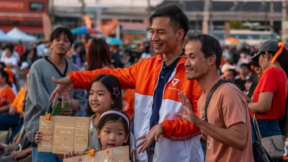 Đảng Nhân dân Thái Lan dẫn đầu thăm dò nhưng đối mặt những trở ngại quen thuộc trên đường nắm quyền