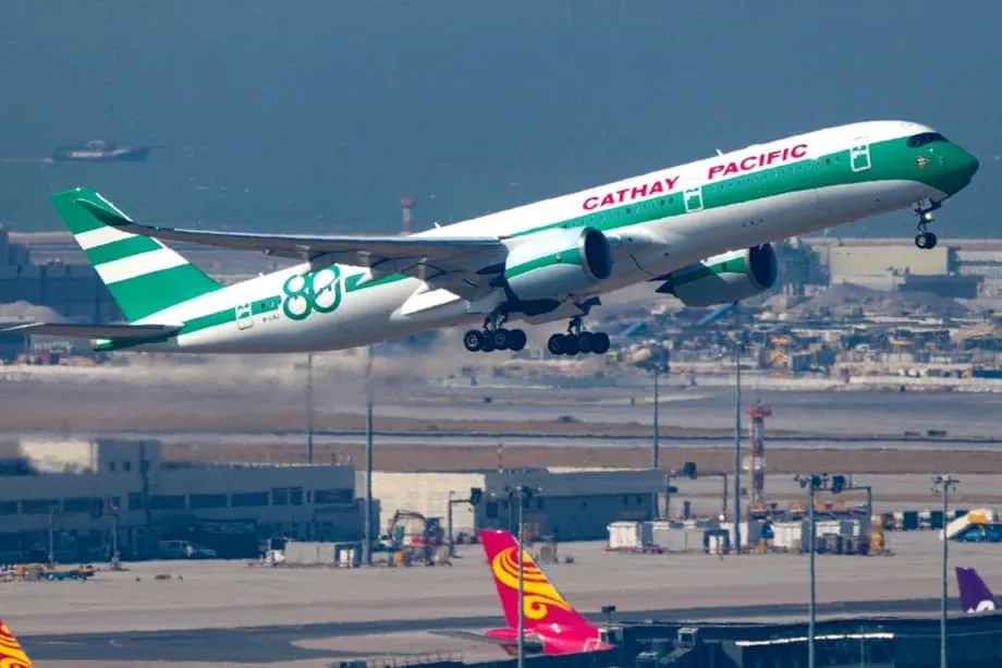 Cathay Pacific tăng thưởng chia sẻ lợi nhuận năm 2025 trong đà phục hồi mạnh mẽ