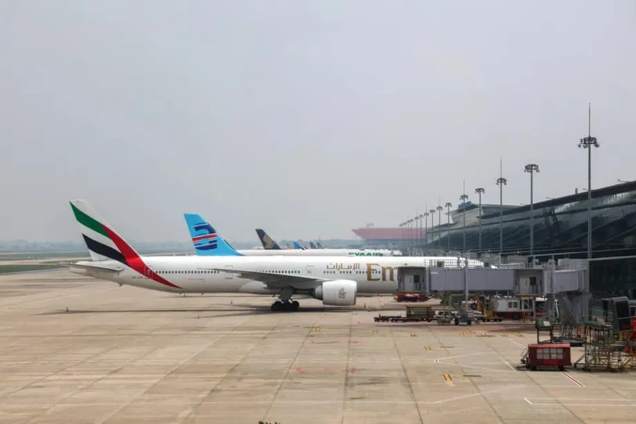 Việt Nam chuẩn bị cắt giảm chuyến bay khi khủng hoảng nhiên liệu hàng không cận kề
