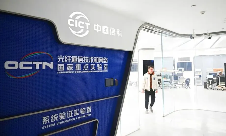 Trung Quốc lập đột phá truyền dẫn quang 2,5 petabit, mở ra kỷ nguyên mới cho hạ tầng sẵn sàng phục vụ AI