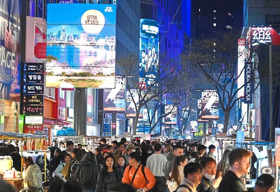 Seoul giảm độ sáng kỹ thuật số: Hàn Quốc lần đầu ban hành quy định về độ sáng nhằm hạn chế chói lóa từ biển quảng cáo
