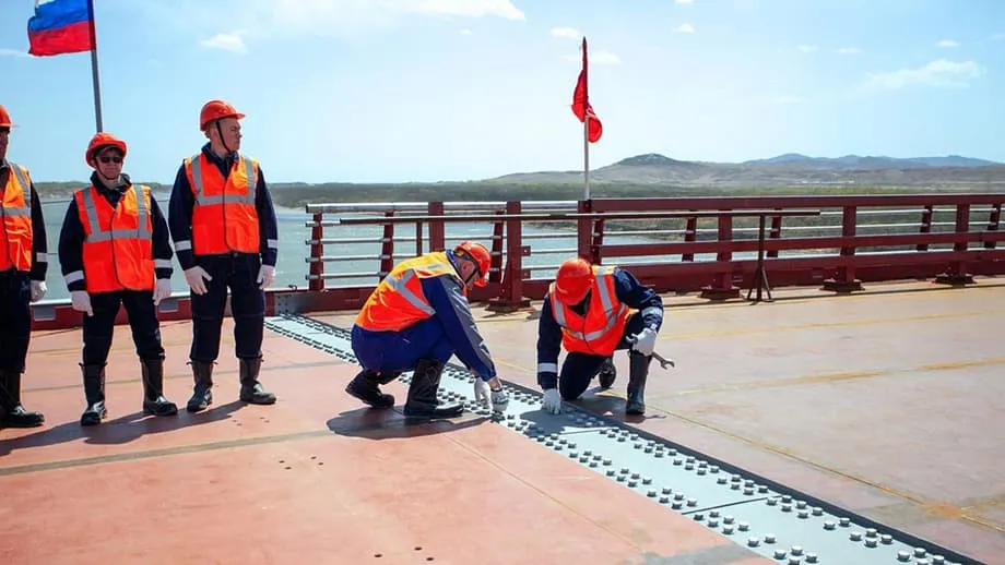 Nga và Triều Tiên hoàn thành cây cầu đường bộ đầu tiên, củng cố liên minh trong bối cảnh trừng phạt
