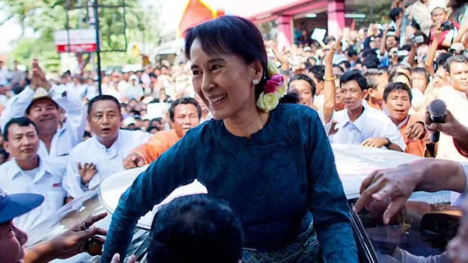 Chính quyền quân sự Myanmar chuyển bà Suu Kyi sang quản thúc tại gia, làm dấy lên hoài nghi về số phận của bà