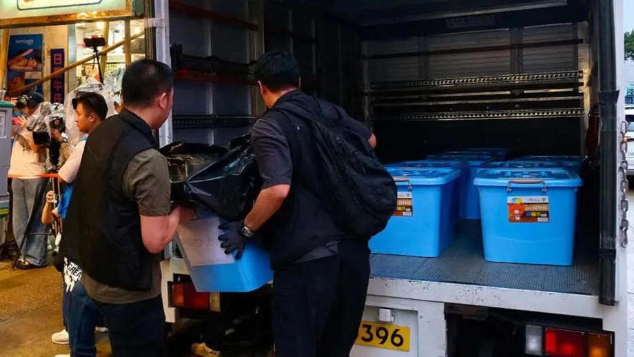 Các hiệu sách độc lập ở Hong Kong bị cảnh sát đột kích lần thứ ba trong bốn tháng, năm người bị bắt vì ấn phẩm bị cho là “có ý đồ kích động”