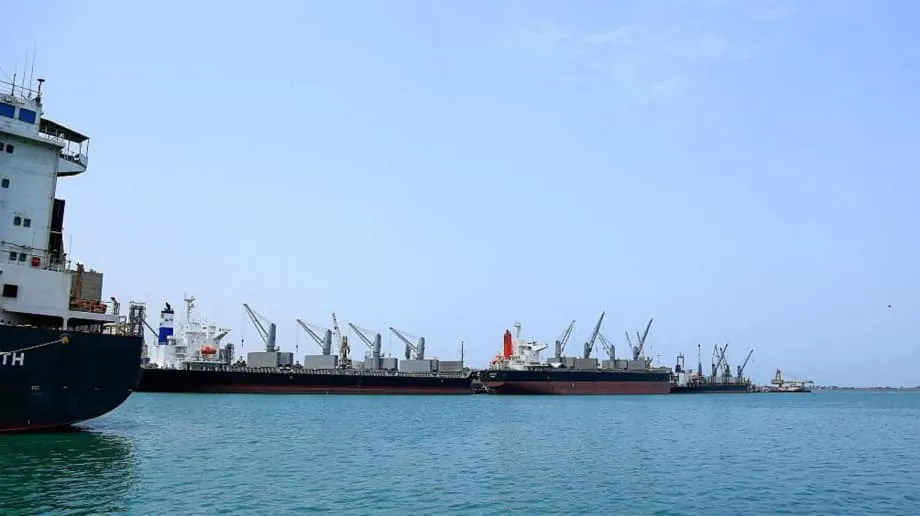 Tàu Ấn Độ chìm ở Biển Đỏ sau vụ tấn công ngoài khơi Yemen, toàn bộ thủy thủ được cứu