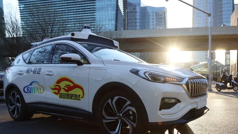 Come la Cina vuole dominare anche il mercato dei robotaxi | Wired Italia