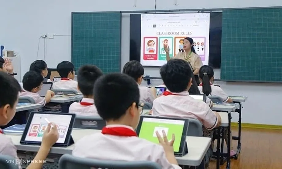 Việt Nam trở lại nhóm năng lực tiếng Anh trung bình trong bảng xếp hạng toàn cầu, kỹ năng AI ngày càng tăng