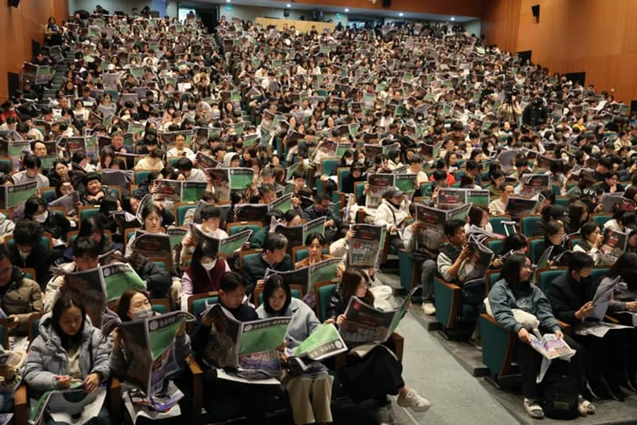 Nghịch lý giáo dục Hàn Quốc: Vì sao phụ huynh vẫn bám vào lối học thuộc lòng khi AI định hình lại tương lai