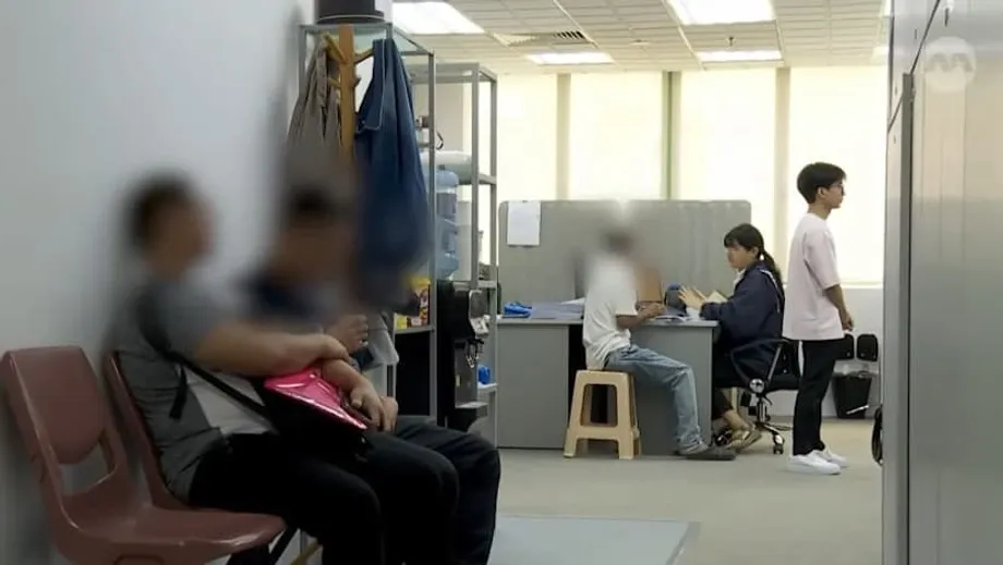 “Tôi sợ phải trở về”: Khủng hoảng bóc lột lao động Myanmar ngày càng nghiêm trọng tại Singapore