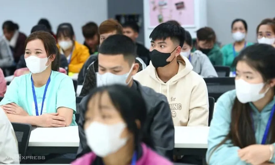 Foxconn và Luxshare thưởng tương đương hai tháng lương tại Việt Nam nhưng vẫn không tuyển đủ lao động