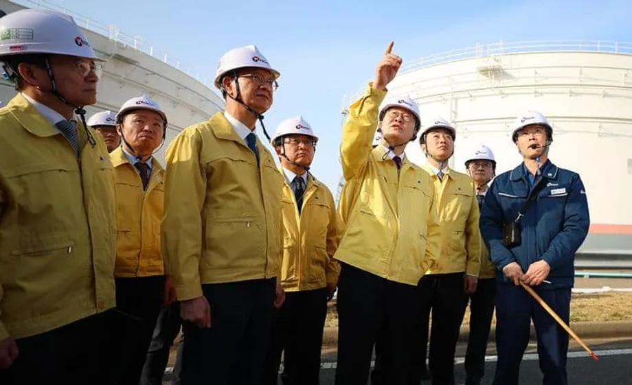 Các nhà sản xuất dầu Trung Đông chuyển sang lưu trữ tại Hàn Quốc khi khủng hoảng eo biển Hormuz làm gia tăng rủi ro an ninh năng lượng toàn cầu