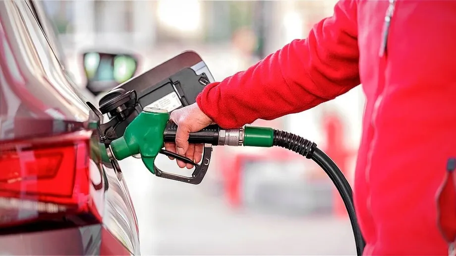 India Clears E100 Fuel for Certified Flex-Fuel Vehicles, Leaving Existing Petrol Cars Unchanged