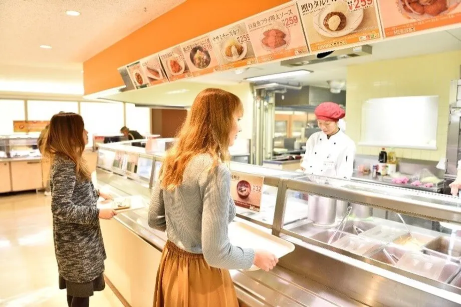 Chi phí thực phẩm tăng cao buộc các căng tin đại học ở Kyoto tăng giá
